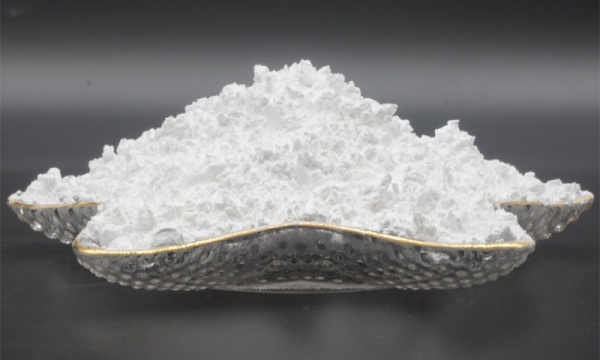 基于氧化铝粉的新型材料制备与应用研究